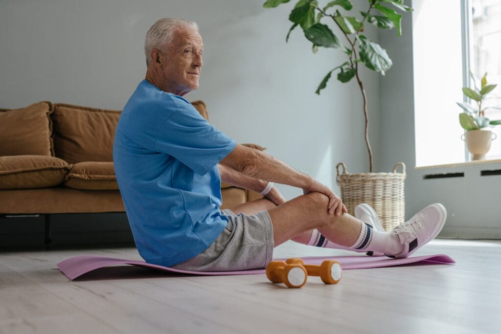 6 Ways to Help Your Senior Loved One Stay Physically Active